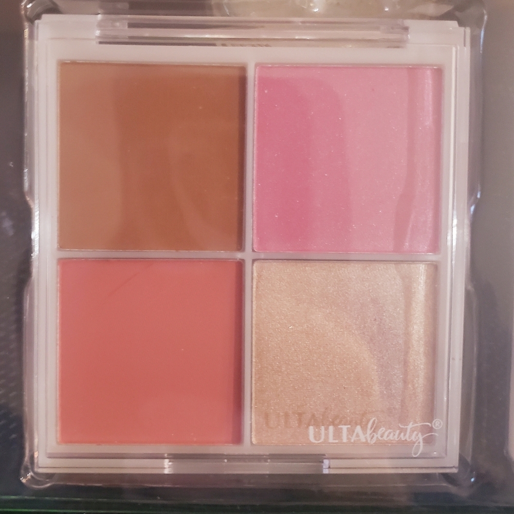 Ulta Beauty Blush Quad Pink Gold Brown Coral NWT New.